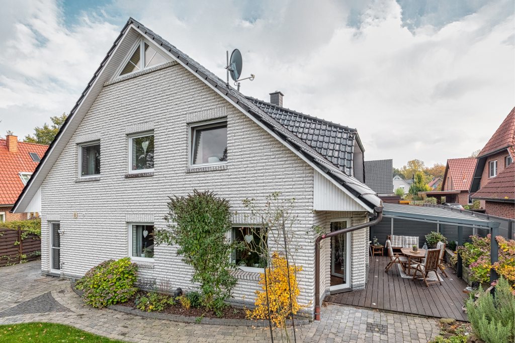 Immobilienangebot - Wiefelstede - Alle - Gepflegter Wohntraum! Geräumige Doppelhaushälfte in Metjendorf!