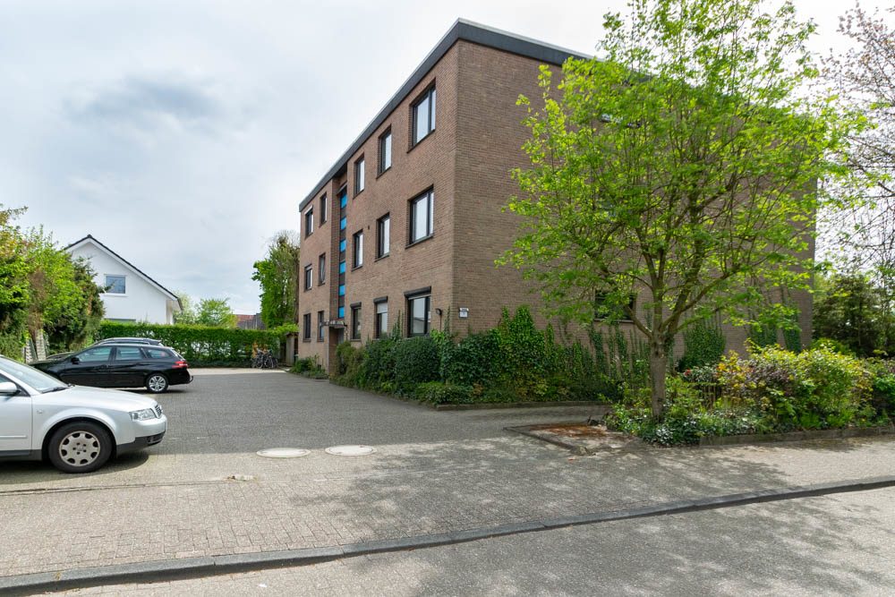 Immobilienangebot - Oldenburg - Alle - EVERSTEN! Top sanierte und bezugsfreie Etagenwohnung mit Balkon in unmittelbarer Uninähe!