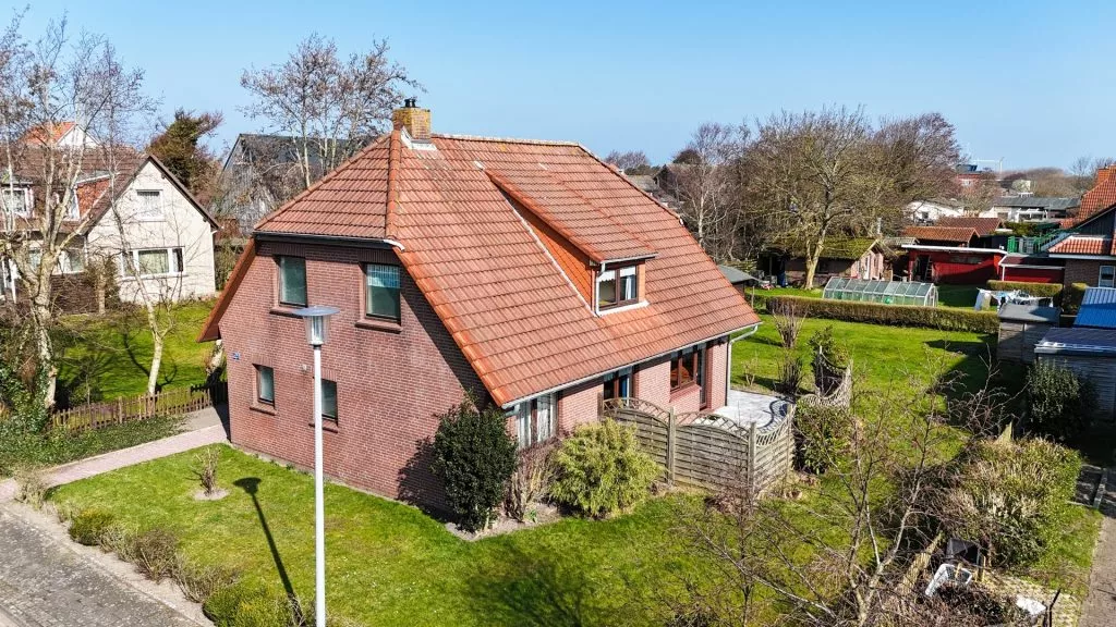 Immobilienangebot - Wangerooge - Alle - Inselliebe entdecken: Charmantes Einfamilienhaus auf Wangerooge mit großem Garten