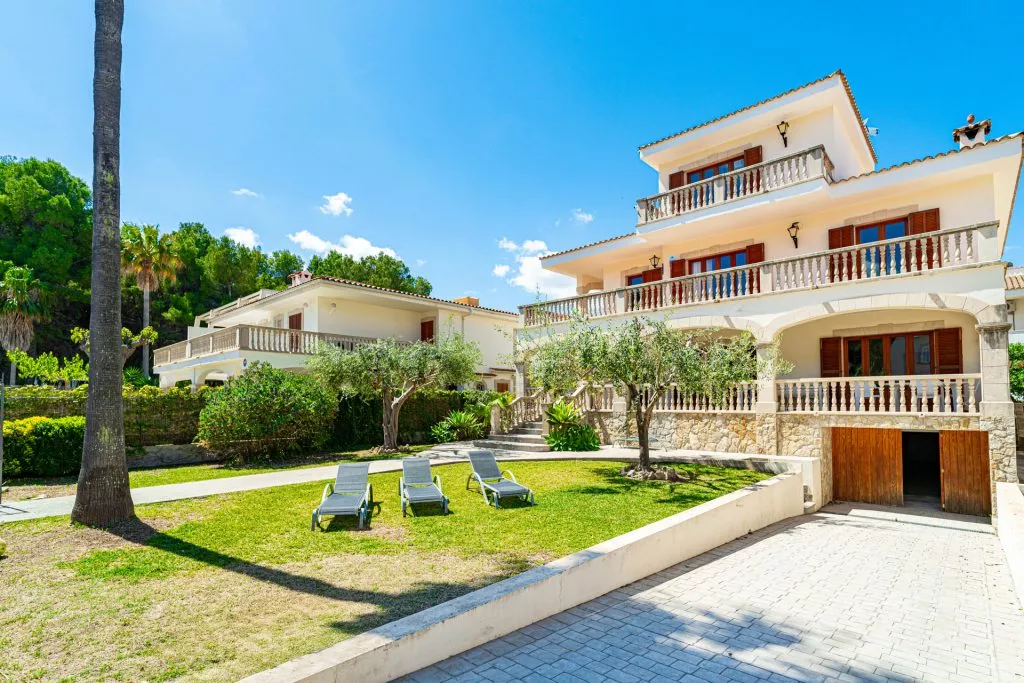 Immobilienangebot - Alcudia - Alle - 8095 - Spektakuläre Villa am Strand von Port Alcudia mit Ferienlizenz (ETV), Mallorca