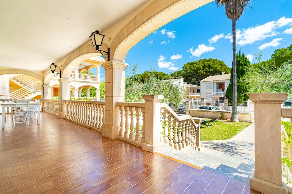 Immobilienangebot - Alcudia - Alle - 8095 - Spektakuläre Villa am Strand von Port Alcudia mit Ferienlizenz (ETV), Mallorca