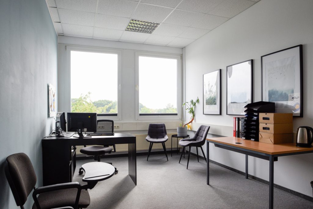 Immobilienangebot - Oldenburg - Rest - Großzügige Gewerbefläche mit guter Anbindung: Büroflächen auf zwei Etagen in Nadorst!