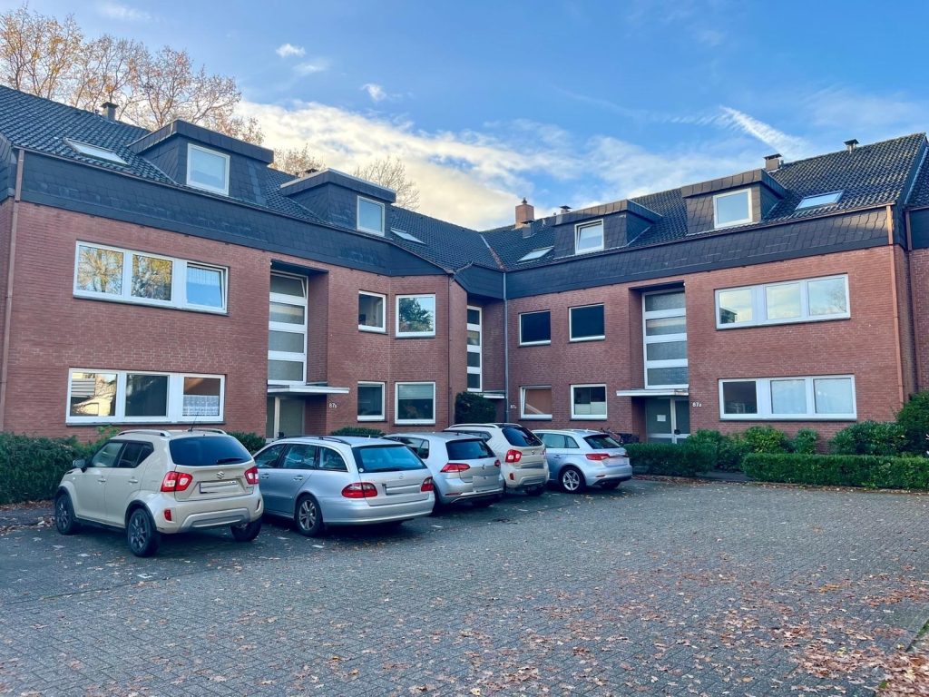 Immobilienangebot - Oldenburg / Dietrichsfeld - Wohnen - Gepflegte 2-Zimmer-Dachgeschosswohnung in Bürgerfelde