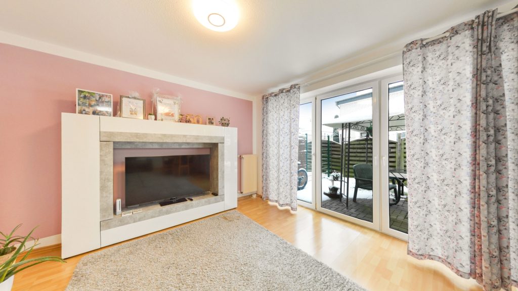 Immobilienangebot - Oldenburg - Wohnen - Vermietete Doppelhaushälfte mit Garten, Balkon und viel Potenzial in Kreyenbrück zu verkaufen!