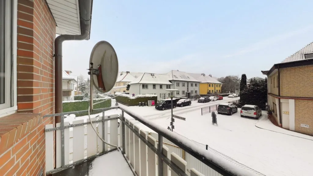 Immobilienangebot - Oldenburg - Wohnen - Gepflegte Doppelhaushälfte mit Balkon und Garten Nähe Klinikum Kreyenbrück zu verkaufen!