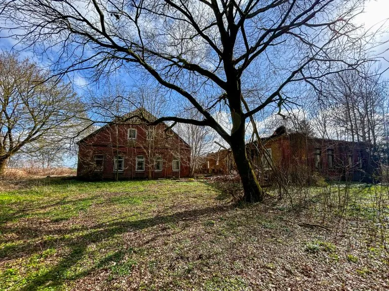Immobilienangebot - Ovelgönne - Grundstück - Idyllisches Grundstück mit Altbestand und viel Potenzial in Strückhausen bei Ovelgönne zu verkaufen!