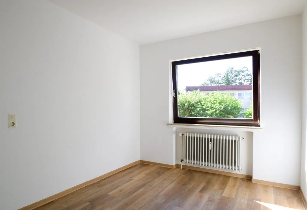Immobilienangebot - Oldenburg - Wohnen - Gut geschnittene 2-Zimmer-Wohnung mit Terrasse in Bürgerfelde!