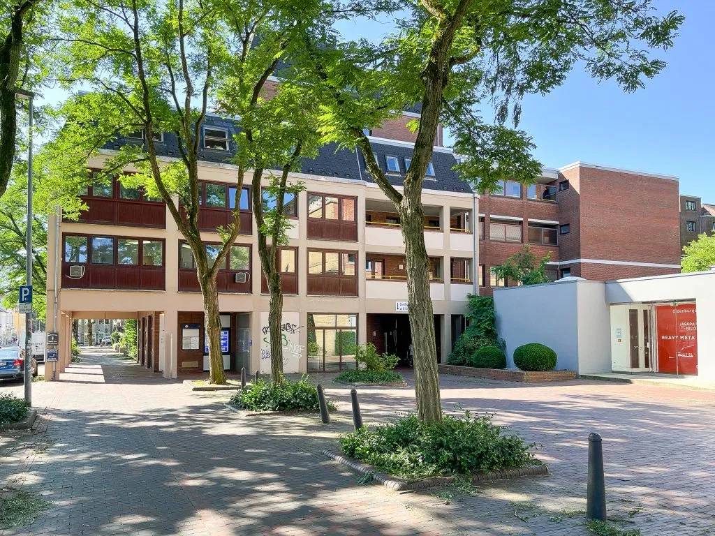 Immobilienangebot - Oldenburg - Wohnen - Renovierte Etagenwohnung mit sofortiger Verfügbarkeit im Gerichtsviertel Oldenburg