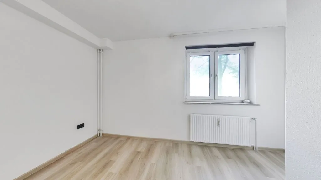 Immobilienangebot - Oldenburg - Wohnen - Renovierte Etagenwohnung mit sofortiger Verfügbarkeit im Gerichtsviertel Oldenburg