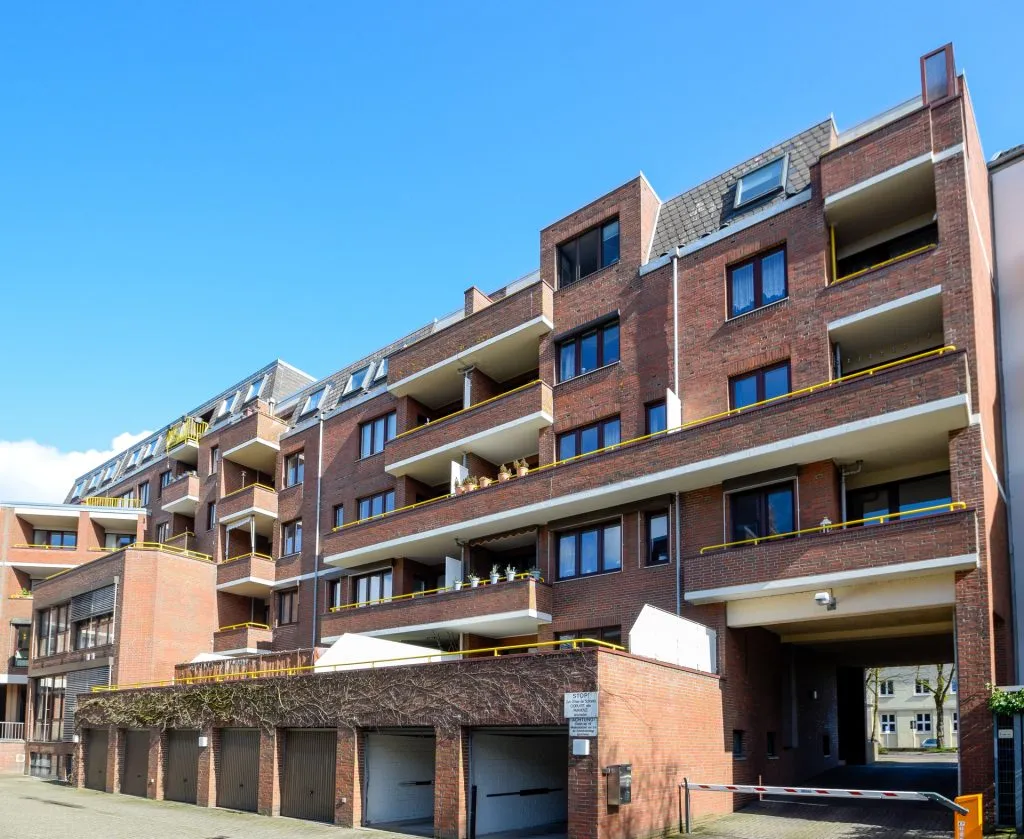 Immobilienangebot - Oldenburg - Wohnen - Renovierte Etagenwohnung mit sofortiger Verfügbarkeit im Gerichtsviertel Oldenburg