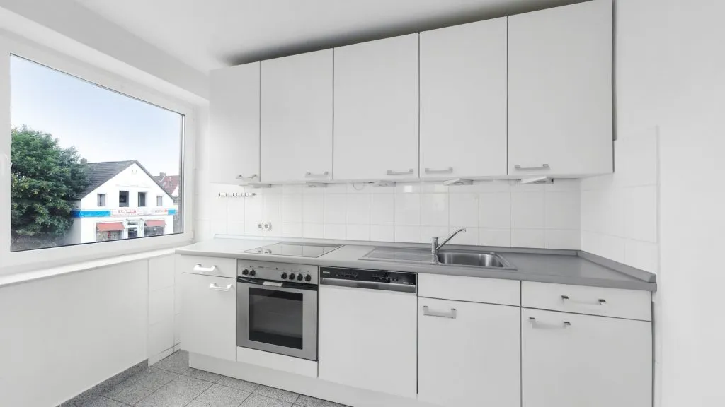 Immobilienangebot - Oldenburg (Oldenburg) / Donnerschwee - Wohnen - Bezugsfreie 3-Zimmer-Wohnung mit Dachterrasse in zentraler Lage von Donnerschwee zu verkaufen!