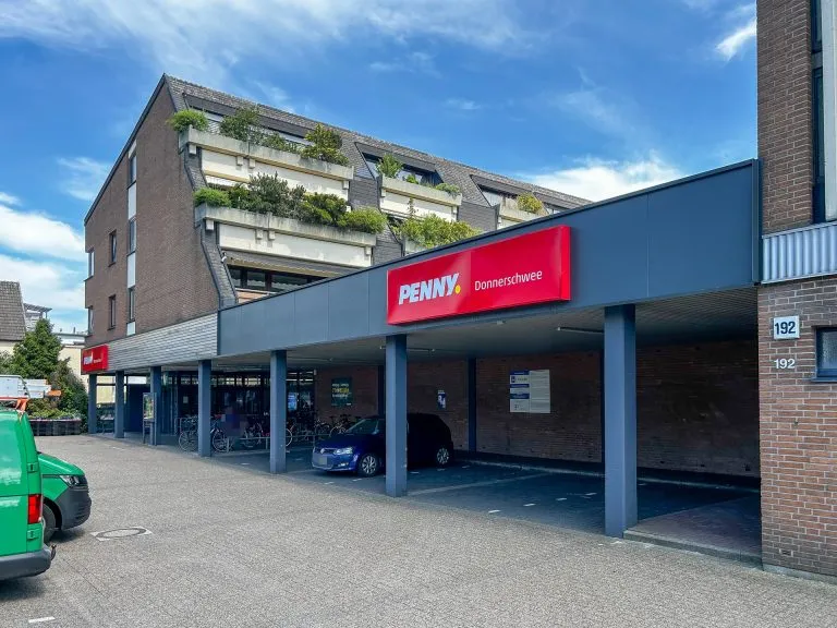 Immobilienangebot - Oldenburg (Oldenburg) / Donnerschwee - Wohnen - Bezugsfreie 3-Zimmer-Wohnung mit Dachterrasse in zentraler Lage von Donnerschwee zu verkaufen!