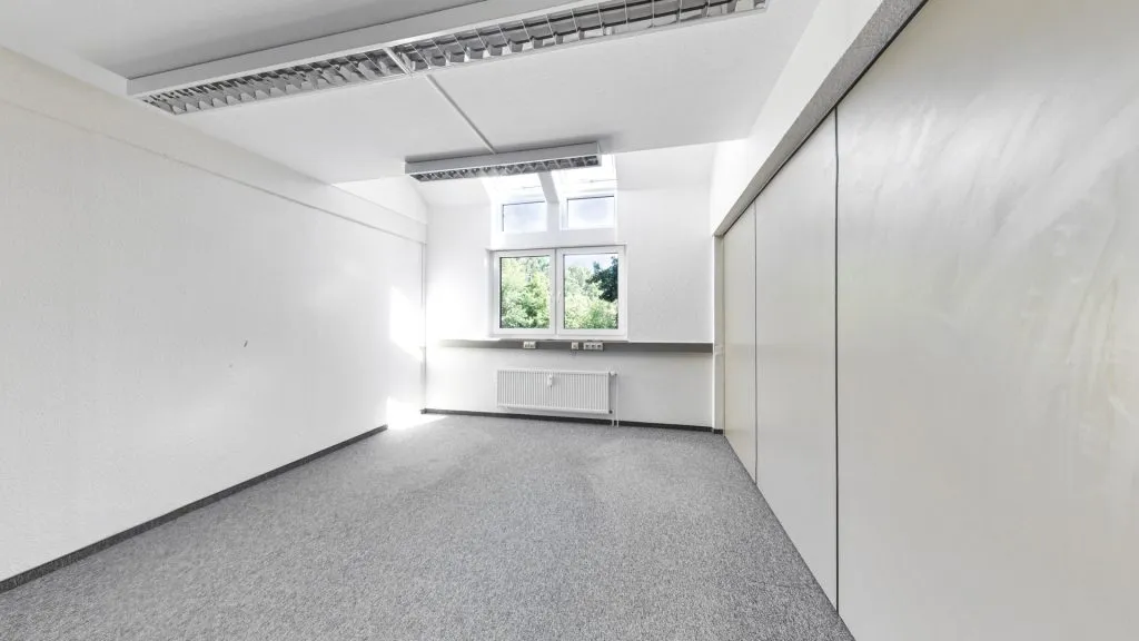 Immobilienangebot - Oldenburg - Rest - Großzügige Gewerbefläche mit viel Potenzial in zentralem Bürgerfelder zu verkaufen!