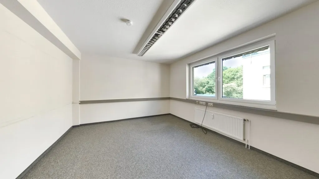 Immobilienangebot - Oldenburg - Rest - Großzügige Gewerbefläche mit viel Potenzial in zentralem Bürgerfelder zu verkaufen!