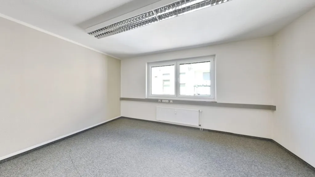 Immobilienangebot - Oldenburg - Rest - Großzügige Gewerbefläche mit viel Potenzial in zentralem Bürgerfelder zu verkaufen!