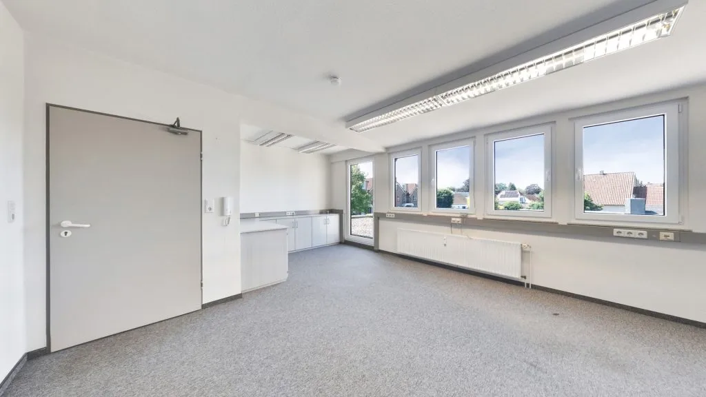 Immobilienangebot - Oldenburg - Rest - Großzügige Gewerbefläche mit viel Potenzial in zentralem Bürgerfelder zu verkaufen!