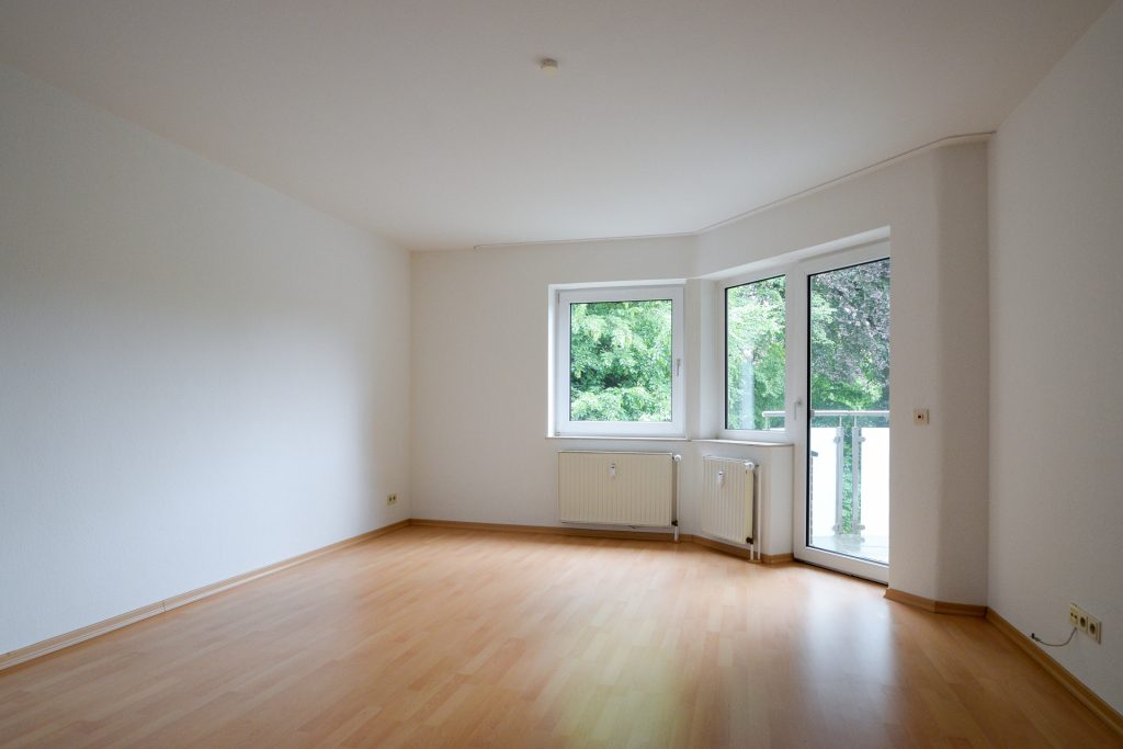 Immobilienangebot - Oldenburg - Wohnen - Viel Platz zum Wohlfühlen – helle 3-Zimmer-Wohnung mit großer Loggia in Osternburg!