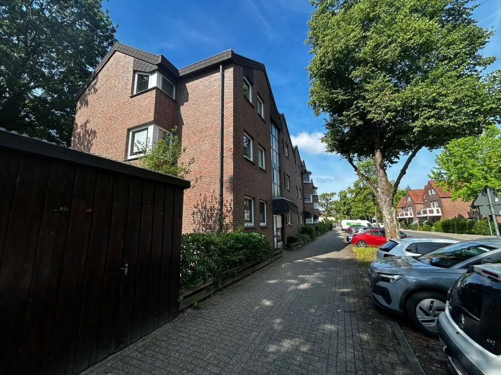 Immobilienangebot - Oldenburg - Wohnen - Viel Platz zum Wohlfühlen – helle 3-Zimmer-Wohnung mit großer Loggia in Osternburg!